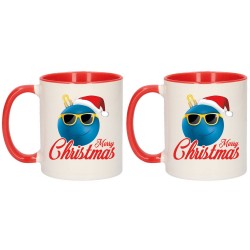 Set van 2x stuks Merry Christmas kerstcadeau kerstmokken rood kerstbal blauw met kerstmuts 300 ml - Bekers